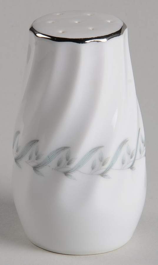 Silouette Pepper Shaker by Lynnbrooke-1
