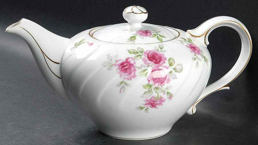 Romance Teapot & Lid by Lynmore-1