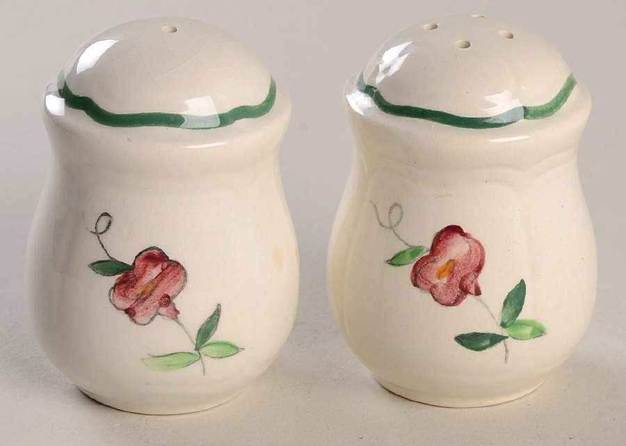 Tulipe Salt & Pepper Set by Longchamp-1