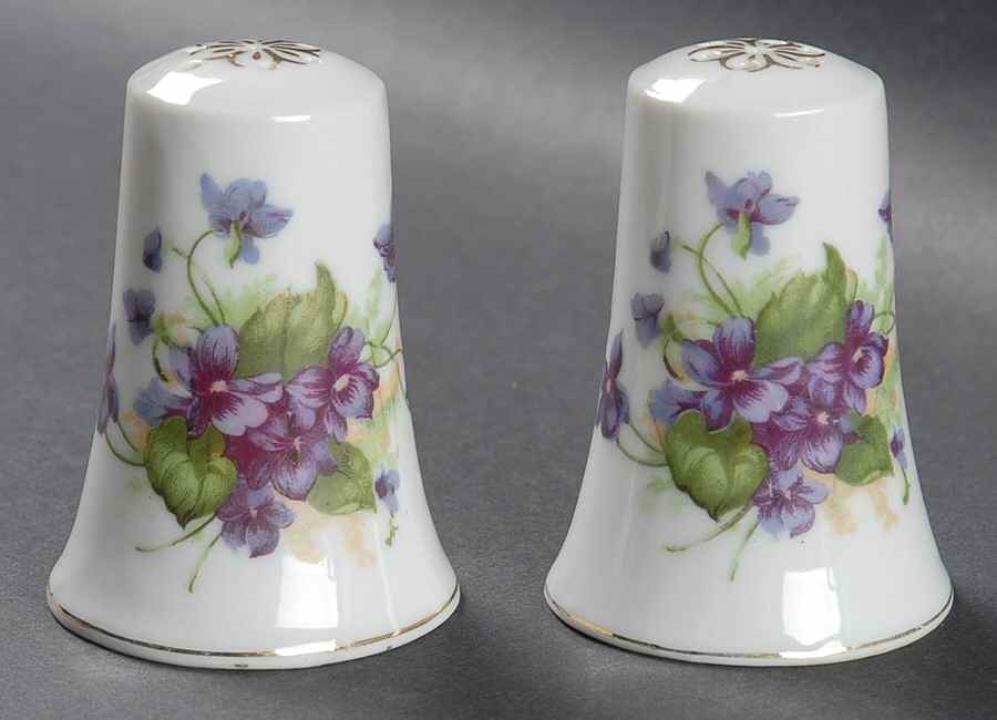 LEF23 Salt & Pepper Set by Lefton-1