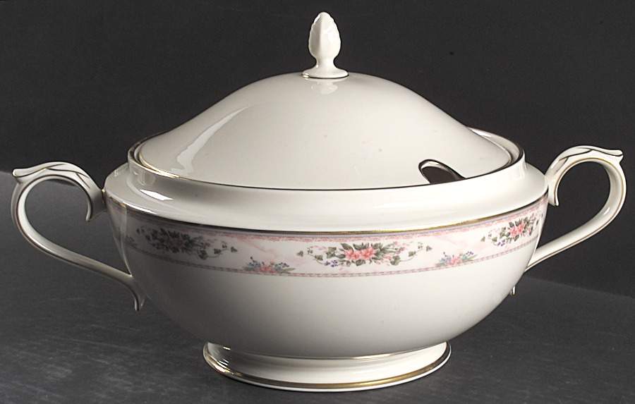 Southampton Gardens Tureen &  Lid by Lenox-1