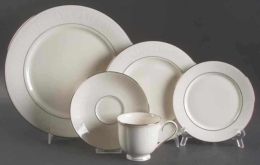 Courtyard Platinum 5pc Place Set=Csft,Dp,Sp,Bb by Lenox-1