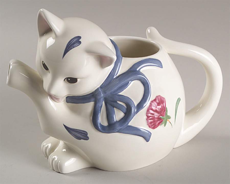 Poppies Barnyard Creamer by Lenox-1