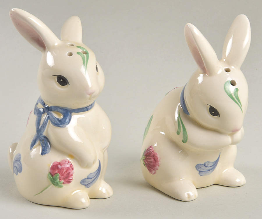 Poppies Barnyard Salt & Pepper Set by Lenox-1