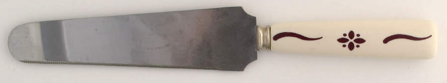 Woven Traditions Red Pie & Cake Server with Stainless Blade by Longaberger-1