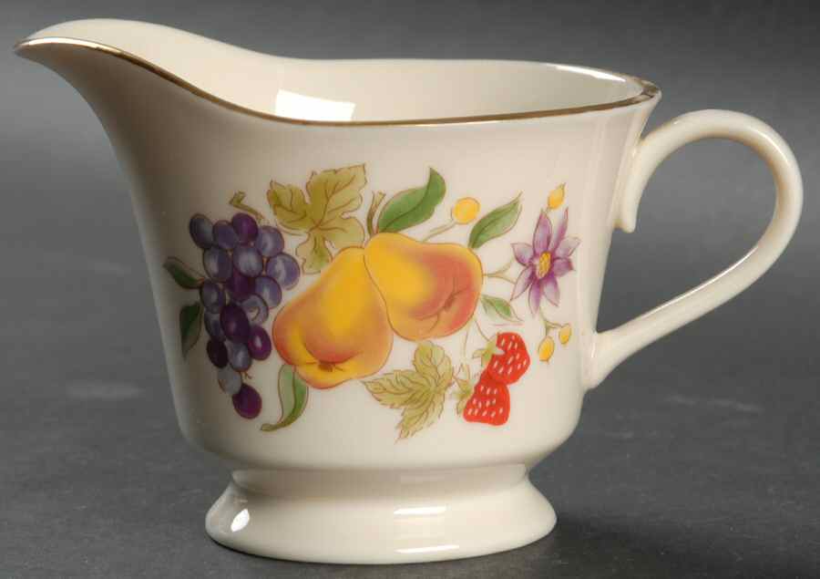L21 Creamer by Lenox-1