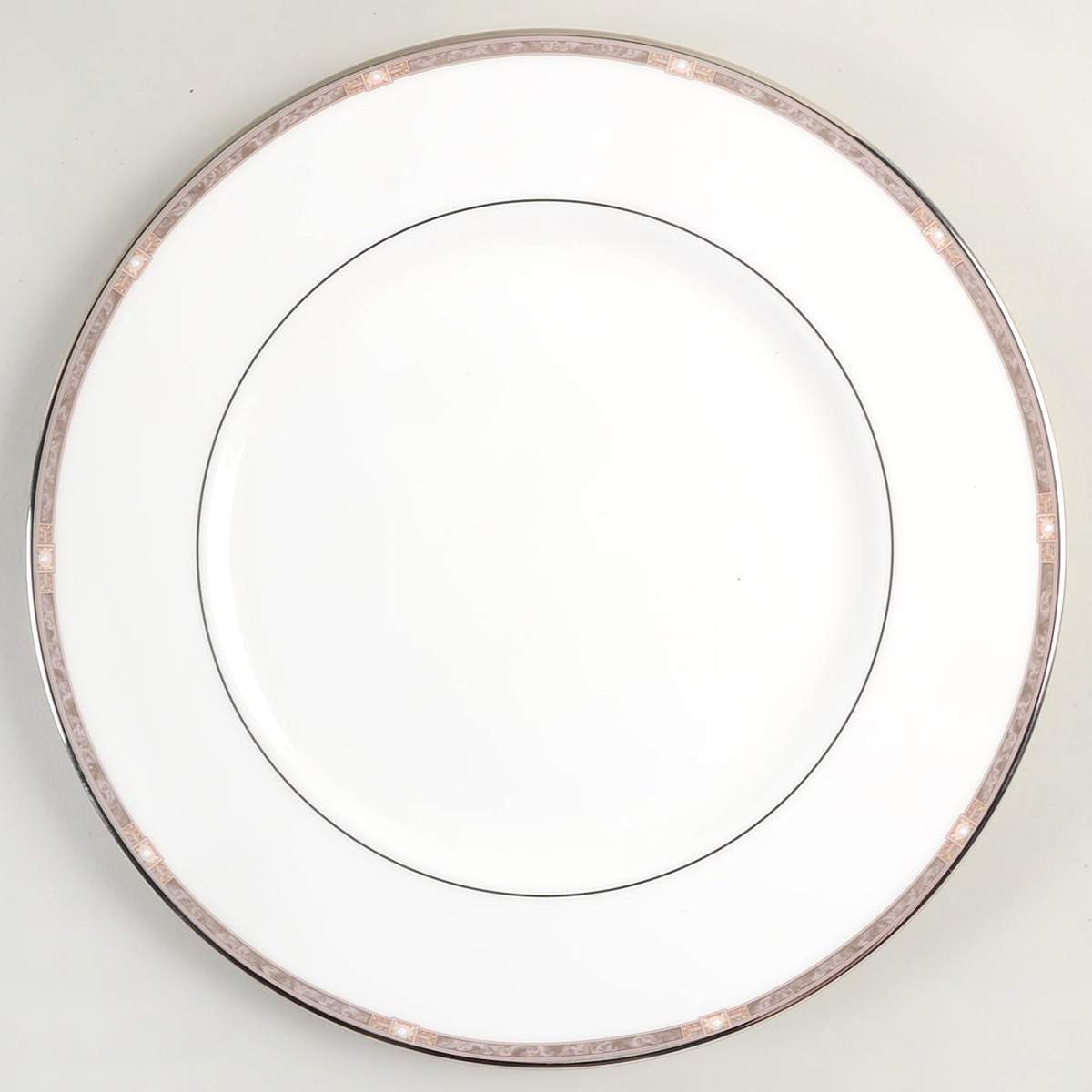 Pearlescence Platinum Dinner Plate by Lenox-1
