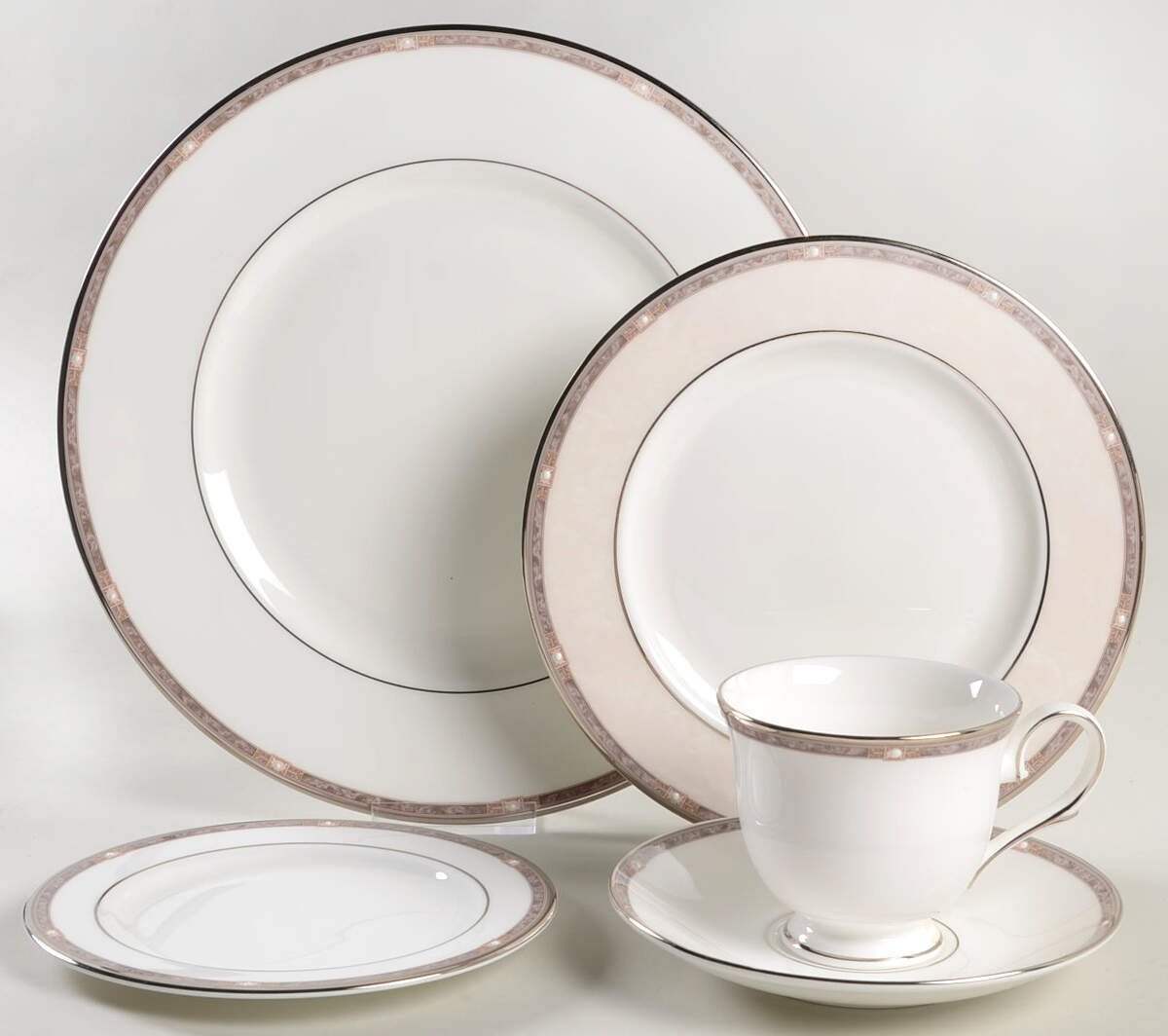 Pearlescence Platinum 40  Piece Estate Set by Lenox-1