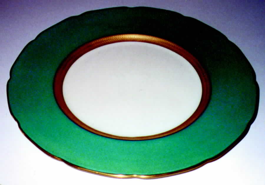 A353V Green (Scalloped) Dinner Plate by Lenox-1