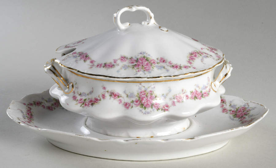 330 Gravy Boat w/Attached Underplate & Lid by Lazarus Straus & Sons-1