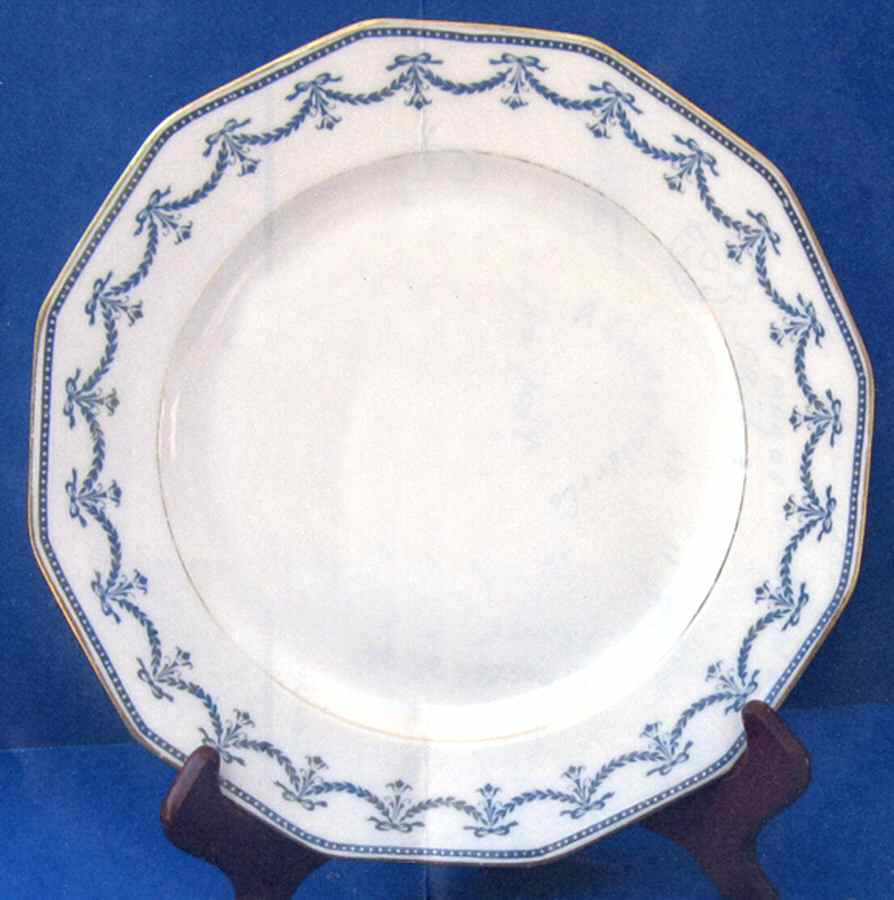 LNT81 Dinner Plate by Lanternier-1