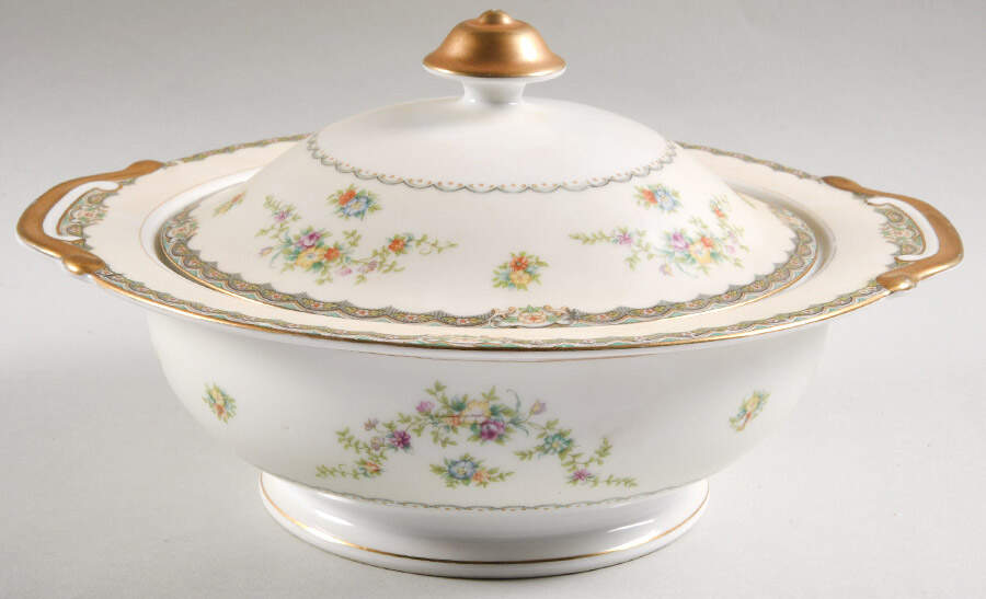 LRL3 Round Covered Vegetable by Laurel (Japan)-1