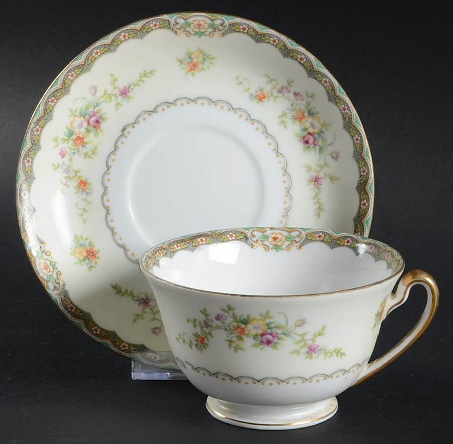 LRL3 Footed Cup & Saucer Set by Laurel (Japan)-1