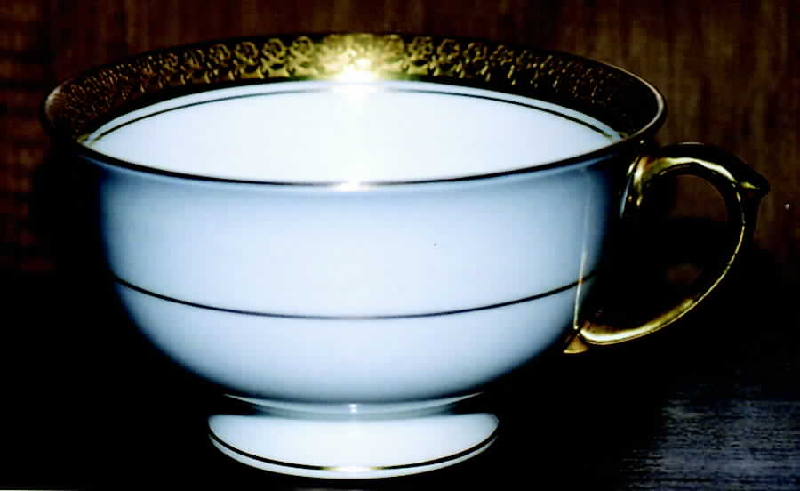 Manor Footed Cup by Scammell-1