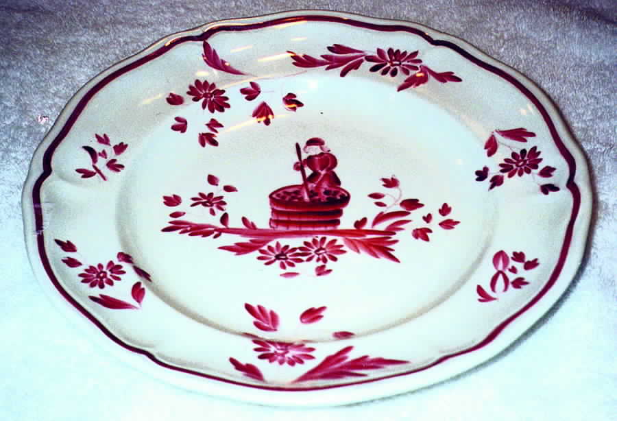 LON6 Dinner Plate by Longchamp-1