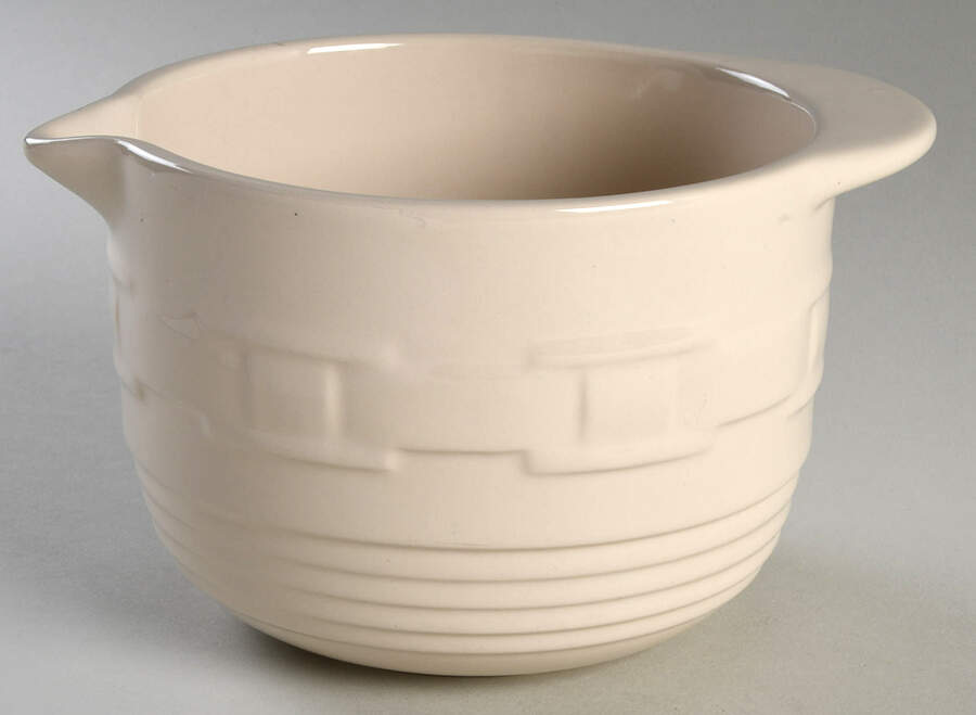 Woven Traditions Ivory 7" Mixing Bowl by Longaberger-1