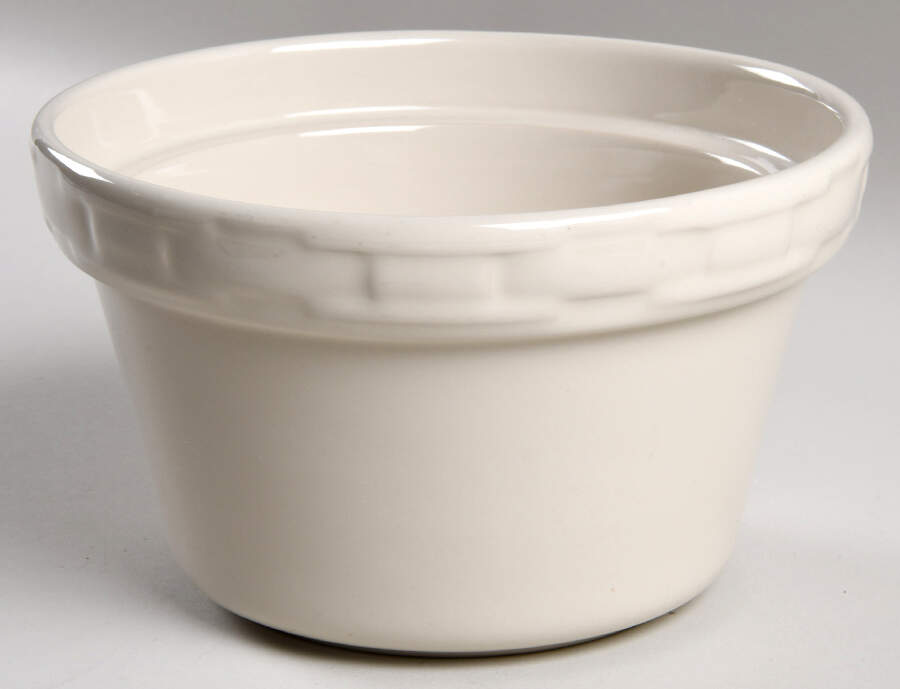 Woven Traditions Ivory 1 Qt Round Casserole No Lid by Longaberger-1