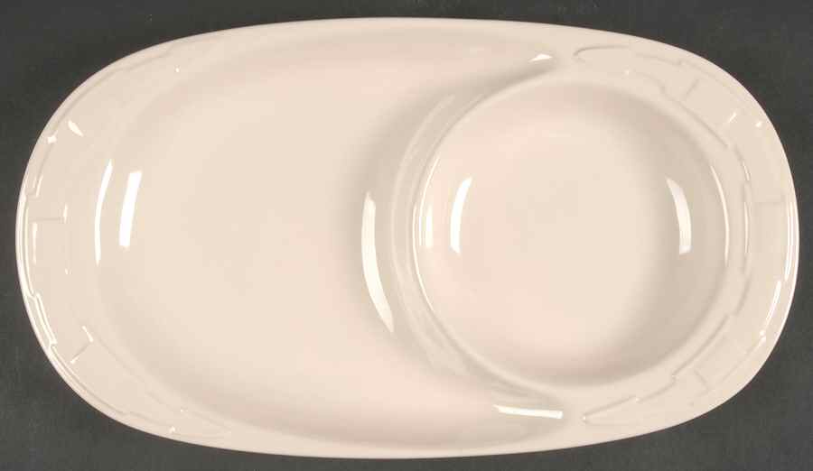 Woven Traditions Ivory Oval Snack Tray by Longaberger-1