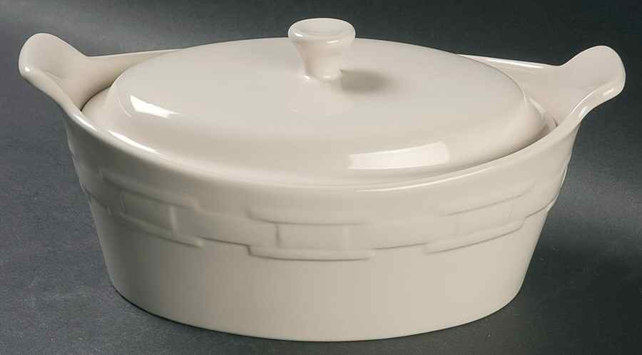 Woven Traditions Ivory 20 Oz Small Oval Covered Casserole by Longaberger-1