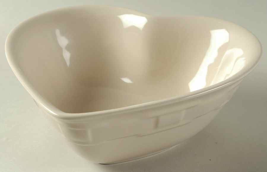 Woven Traditions Ivory 7" Heart Shaped Bowl by Longaberger-1