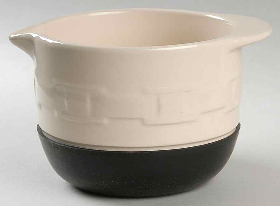Woven Traditions Ivory 7" Stay Put Mixing Bowl by Longaberger-1