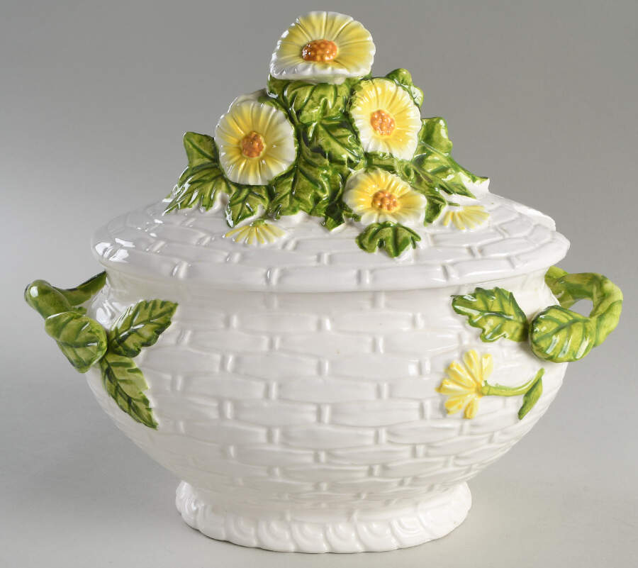 Rustic Daisy Tureen &  Lid by Lefton-1