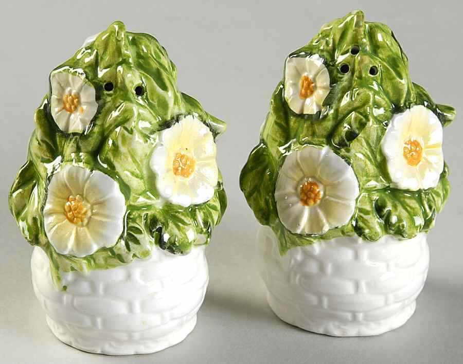 Rustic Daisy Salt & Pepper Set by Lefton-1