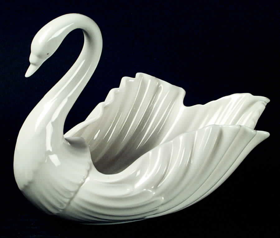 Swan Col Crm (Nt, Opentail, Gold Stamp) 6" Swan Form Bowl by Lenox-1