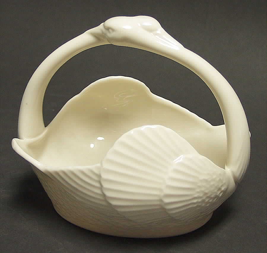 Swan Col Crm (Nt, Opentail, Gold Stamp) Small Basket by Lenox-1