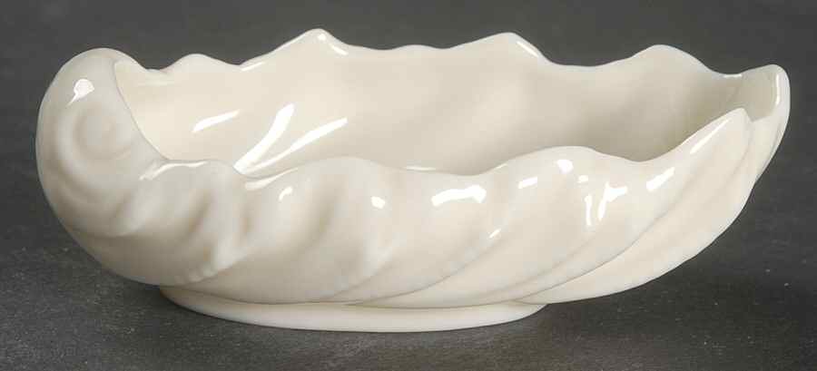 Shell Bowl Collection Cream (No Trim) 3" Shell Shaped Bowl by Lenox-1