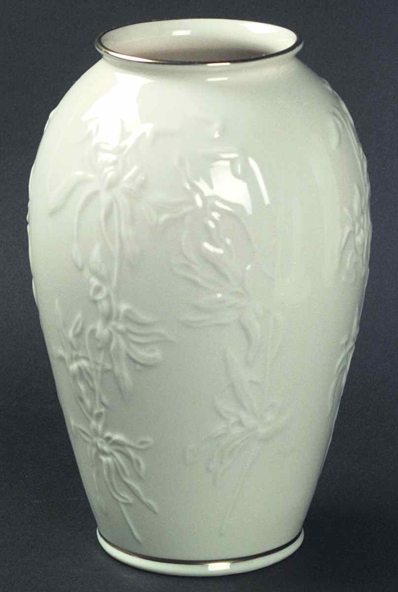 Masterpiece Collection 7" Vase by Lenox-1