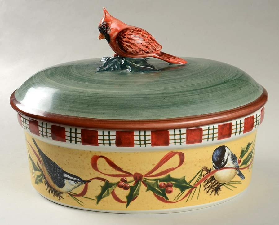 Winter Greetings 3 Qt Buffet Server & Lid by Lenox-1