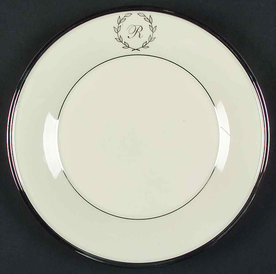 Solitaire Classique Monogram Luncheon Plate by Lenox-1