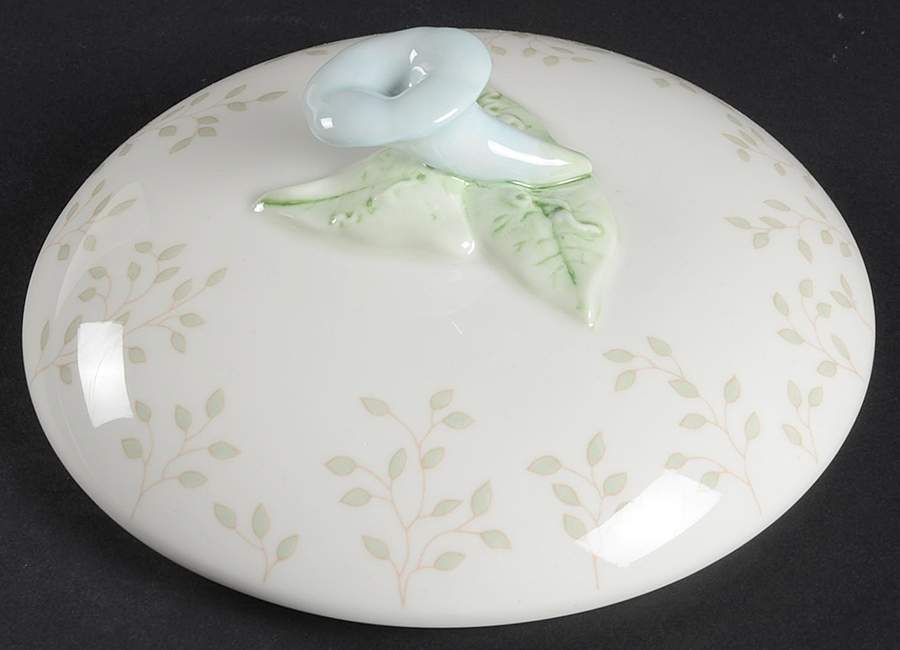 Butterfly Meadow Lid for 3 Quart Round Casserole by Lenox-1