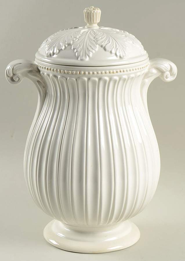 Butler's Pantry Large Canister & Lid by Lenox-1