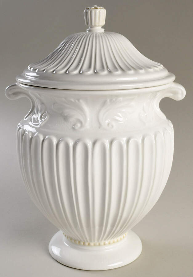 Butler's Pantry Medium Canister & Lid by Lenox-1