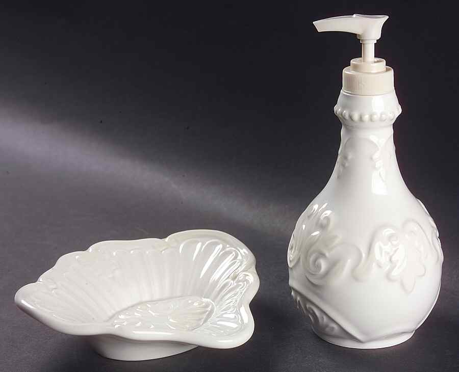 Butler's Pantry Soap Dispenser and Sponge Set (Sodi and Soph) by Lenox-1