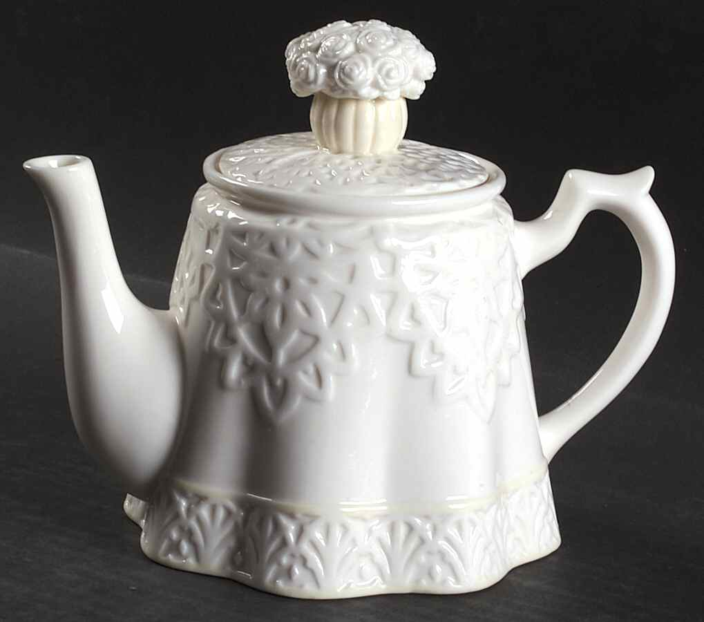 Butler's Pantry Figural Teapot & Lid by Lenox-1