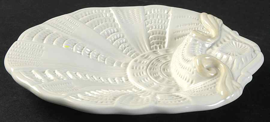 Butler's Pantry Sculptured Spoon Rest (Holds 1 Spoon) by Lenox-1