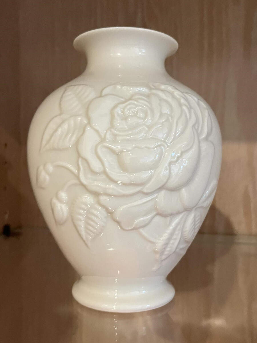 Rosebud Collection 6" Vase by Lenox-1