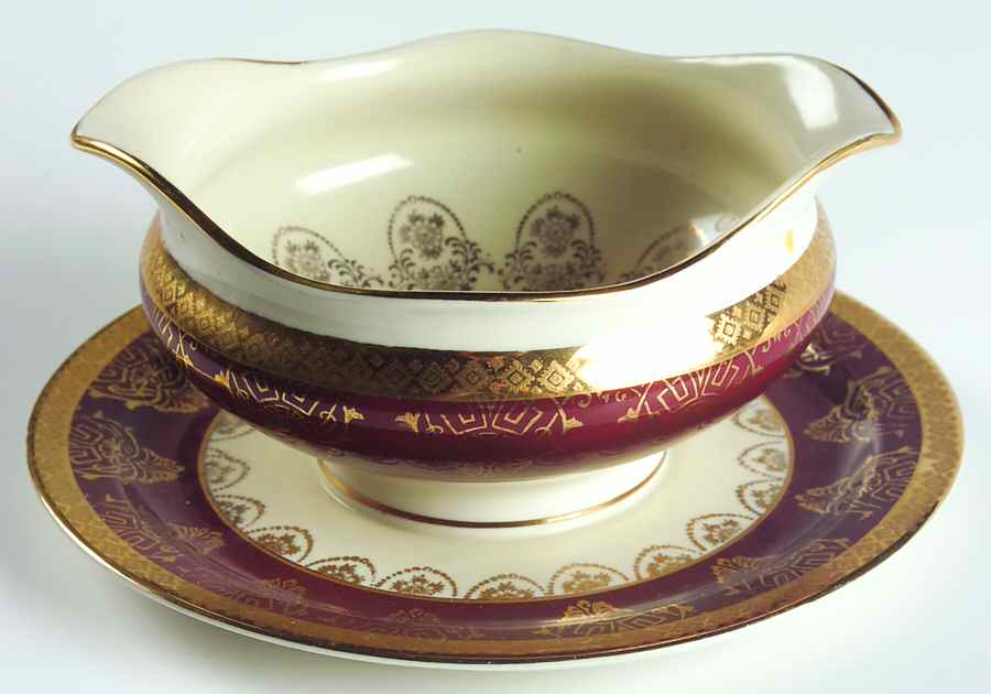 LP7 Gravy Boat with Attached Underplate by La Petite China-1