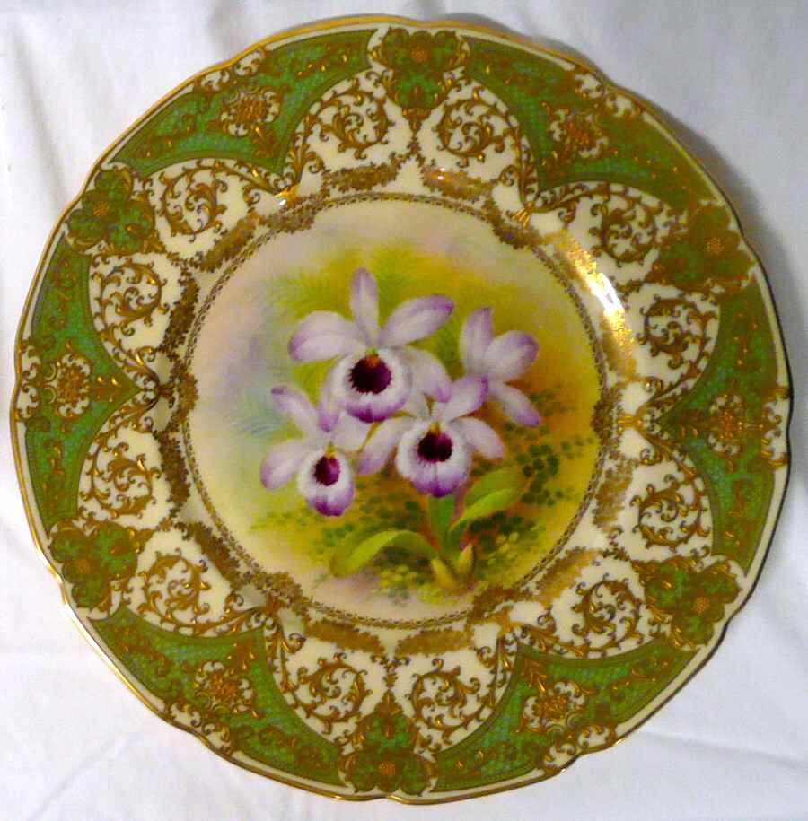 F319G Dinner Plate by Lenox-1