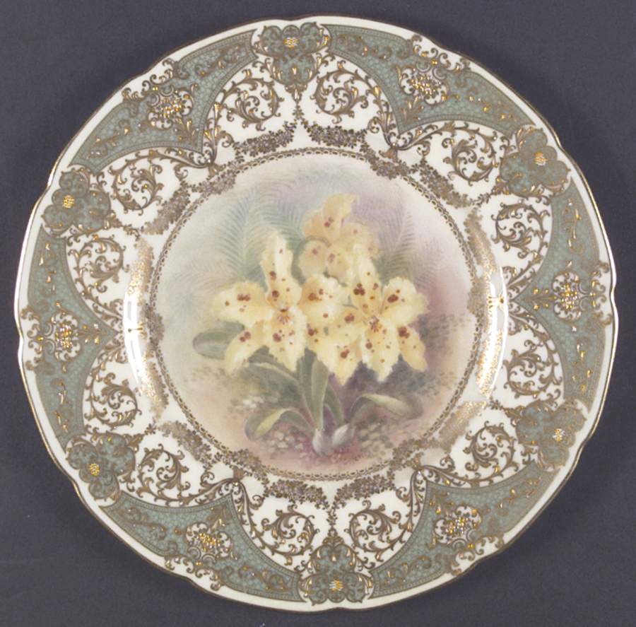 F319G Dinner Plate by Lenox-1