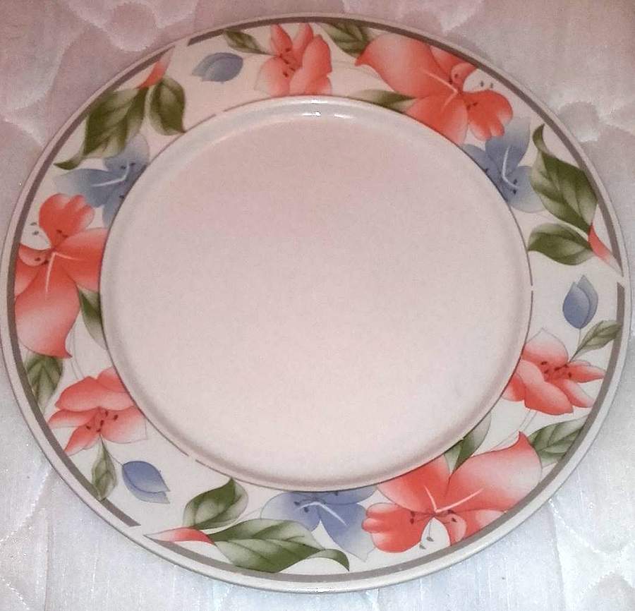 Laura Dinner Plate by Lynn's China-1