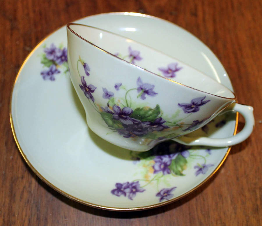 LEI1 Flat Cup & Saucer Set by Leneige-1