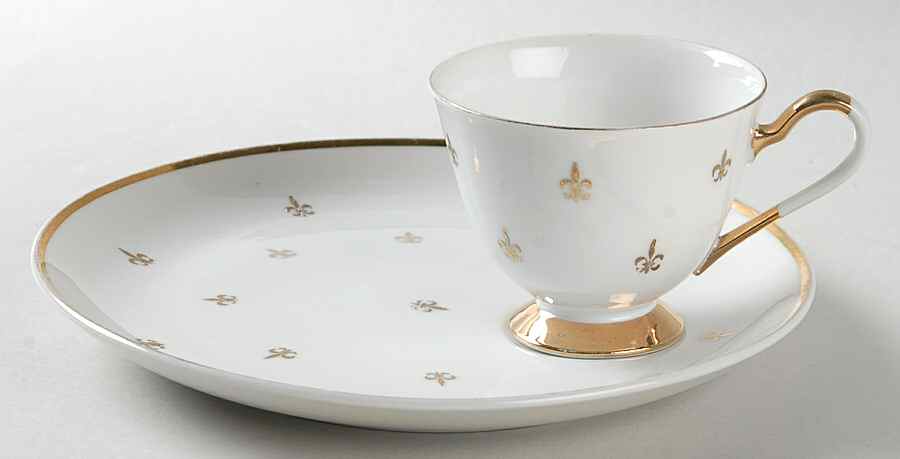 Fleur De Lis (Smooth) Snack Plate & Cup Set by Lefton-1