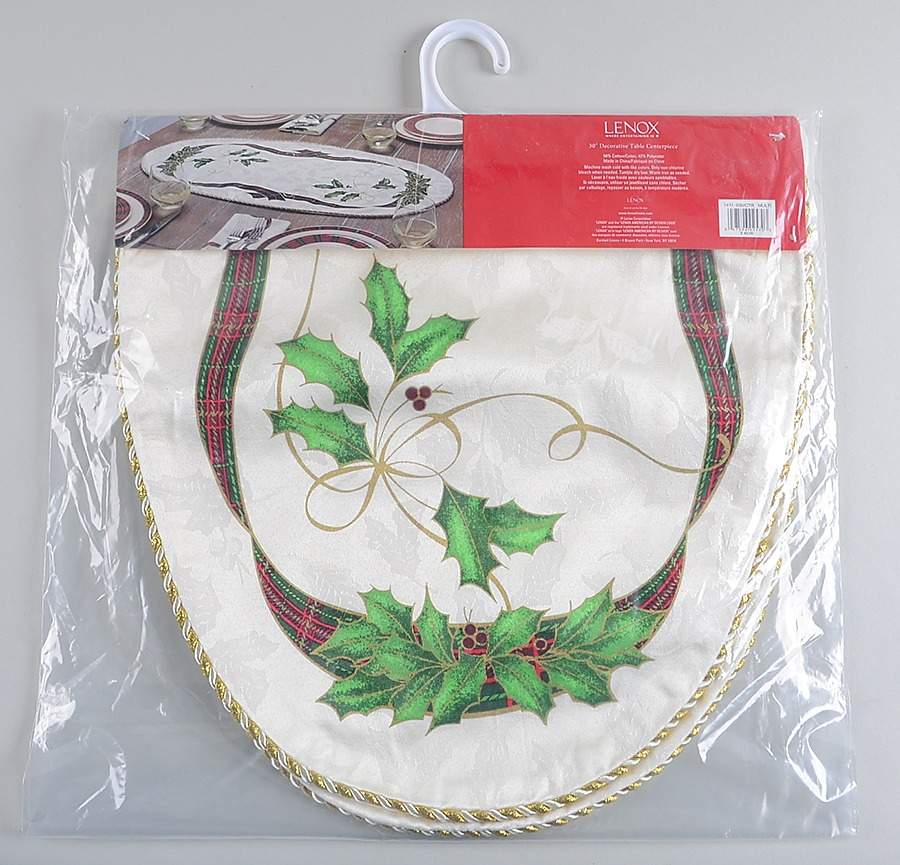 Holiday Nouveau Gold 15" X 30" Centerpiece Cloth Runner by Lenox-1