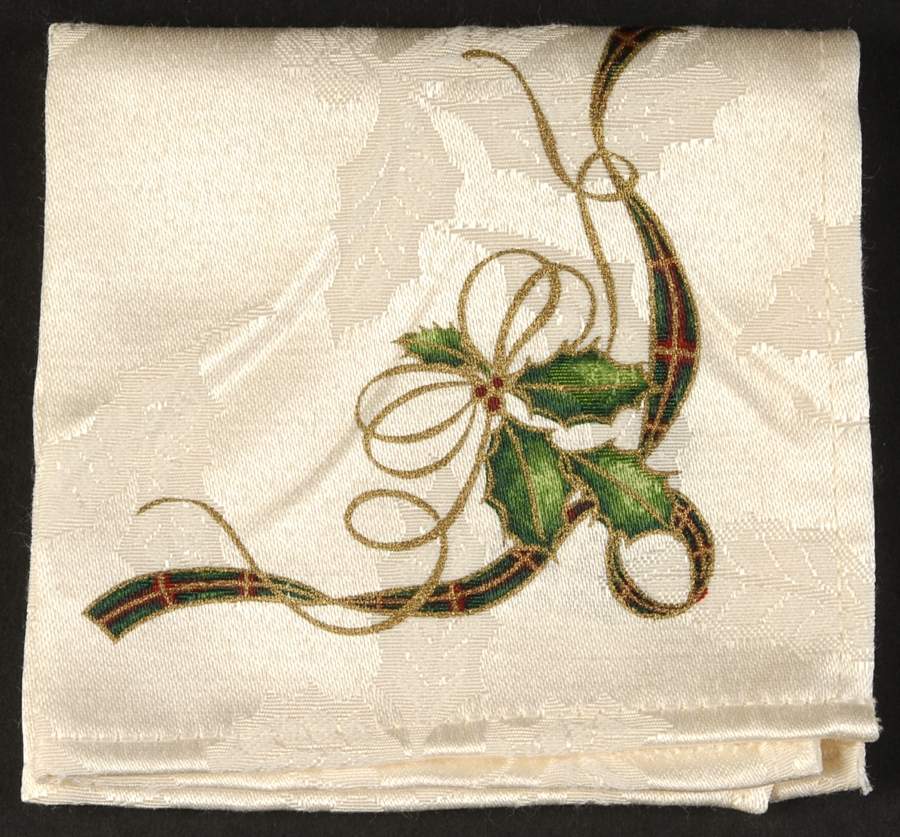 Holiday Nouveau Gold Linen Cocktail Napkin by Lenox-1