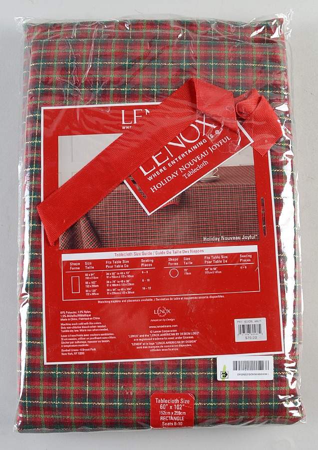Holiday Nouveau Gold 60" X 102" Oblong Tablecloth by Lenox-1
