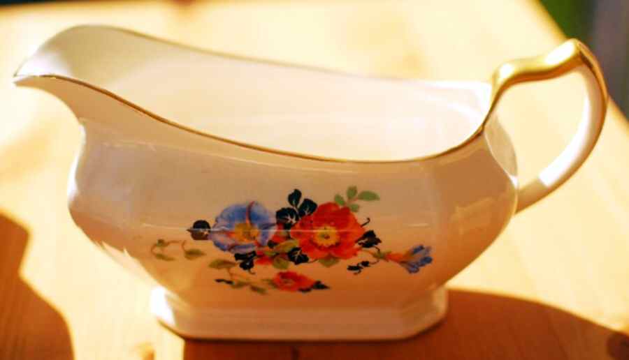 LIA33 Gravy Boat by Limoges-American-1
